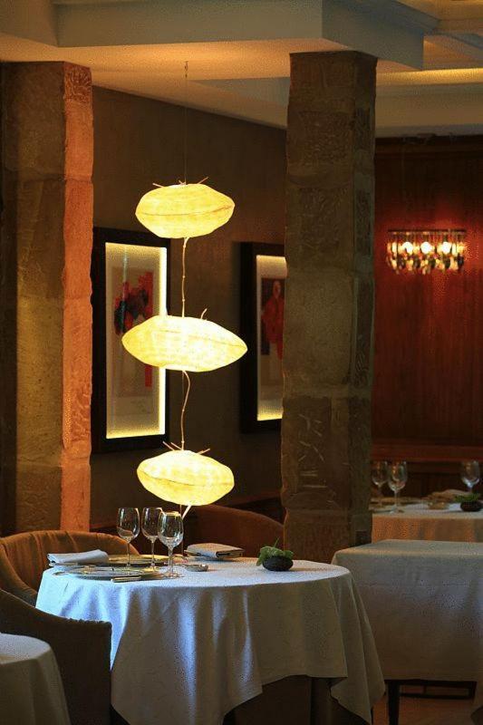Hotel & Restaurants - Maison Chabran Pont-de-lʼIsère Zewnętrze zdjęcie